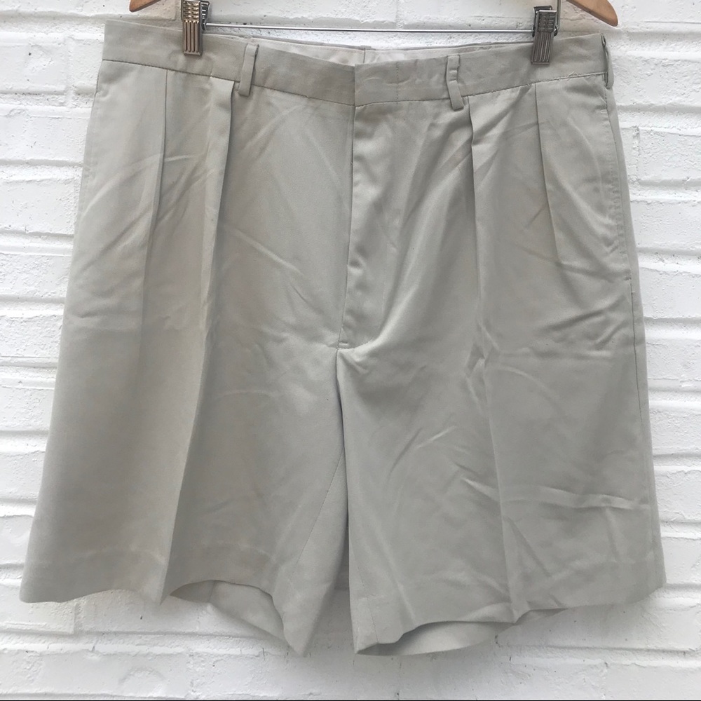 Polo Golf Ralph Lauren shorts, size 38, stone